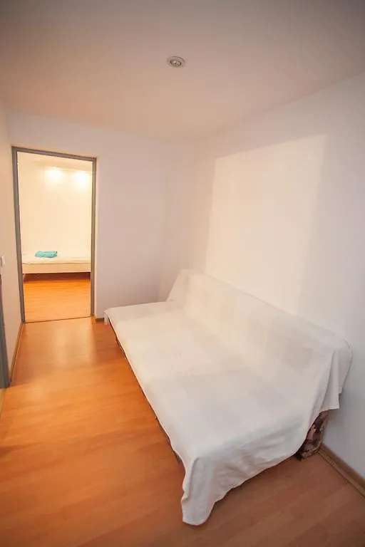 Funky Party Studio Apartment Bucharest